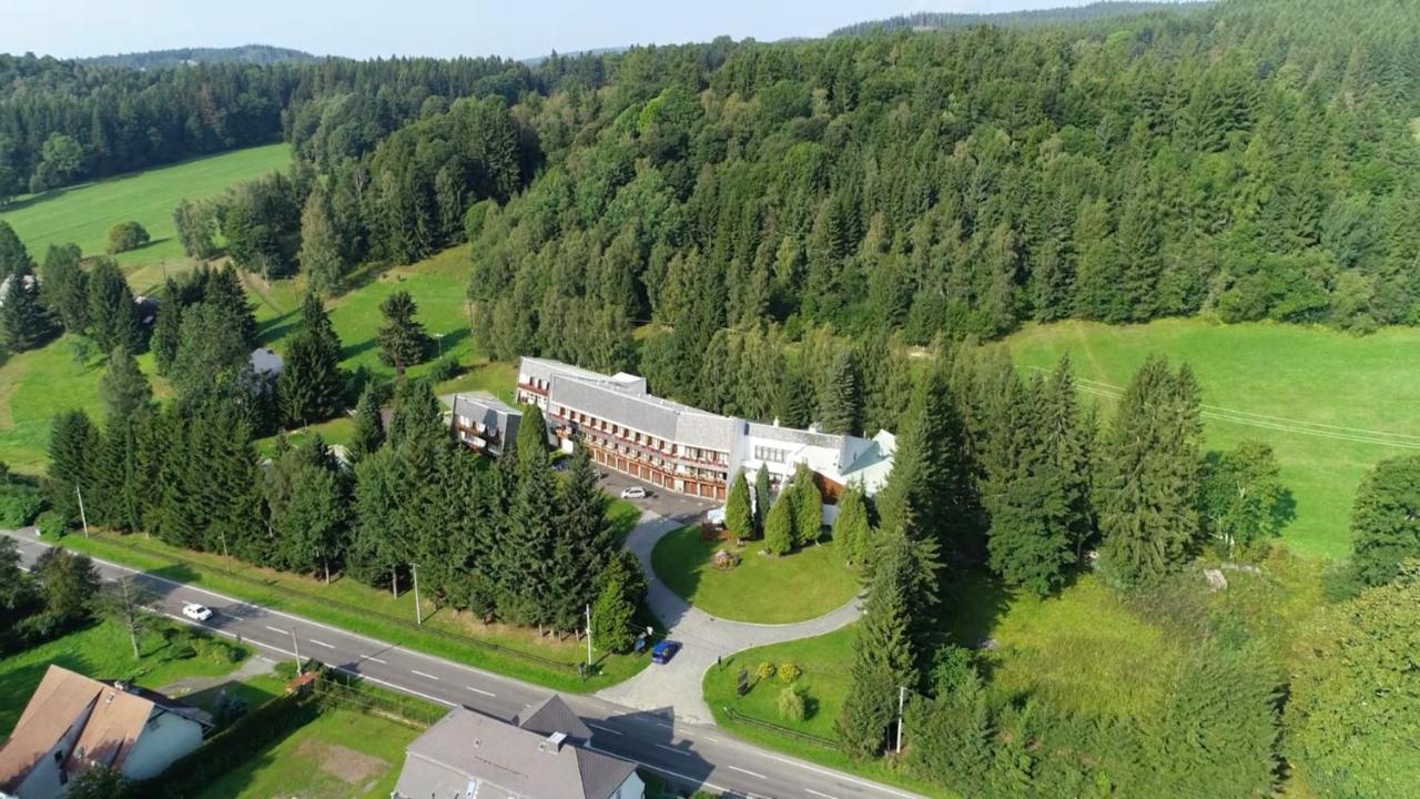 Horsky Hotel Neptun Mala Moravka Exterior photo